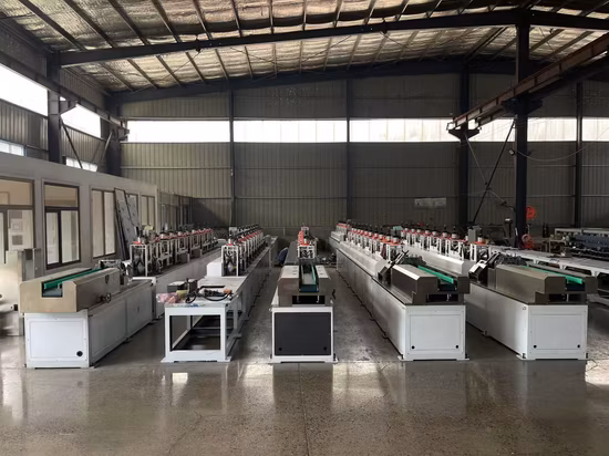 Машина для изготовления угловых протекторов, машина для производства картонных бумажных кромок